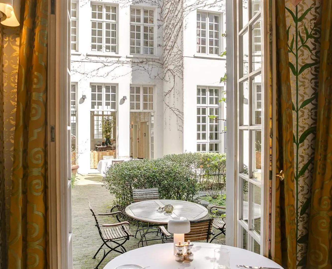 Small Luxury Hotel De Witte Lelie Antwerp 4*,