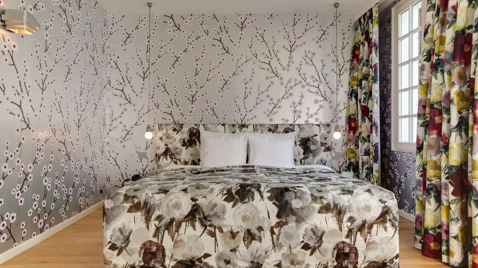 Small Luxury Hotel De Witte Lelie Antwerp