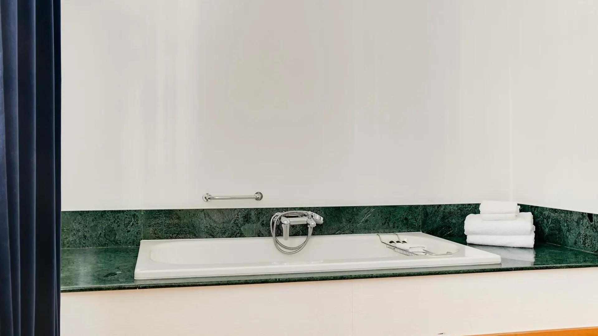 Small Luxury Hotel De Witte Lelie Antwerp